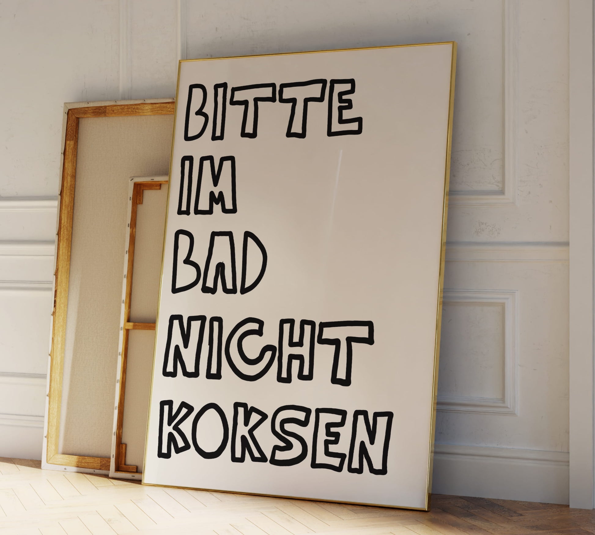 Schwarz-weißes Sprüche Poster mit dem Text "Bitte im Bad Nicht Koksen" für modernes Badezimmer