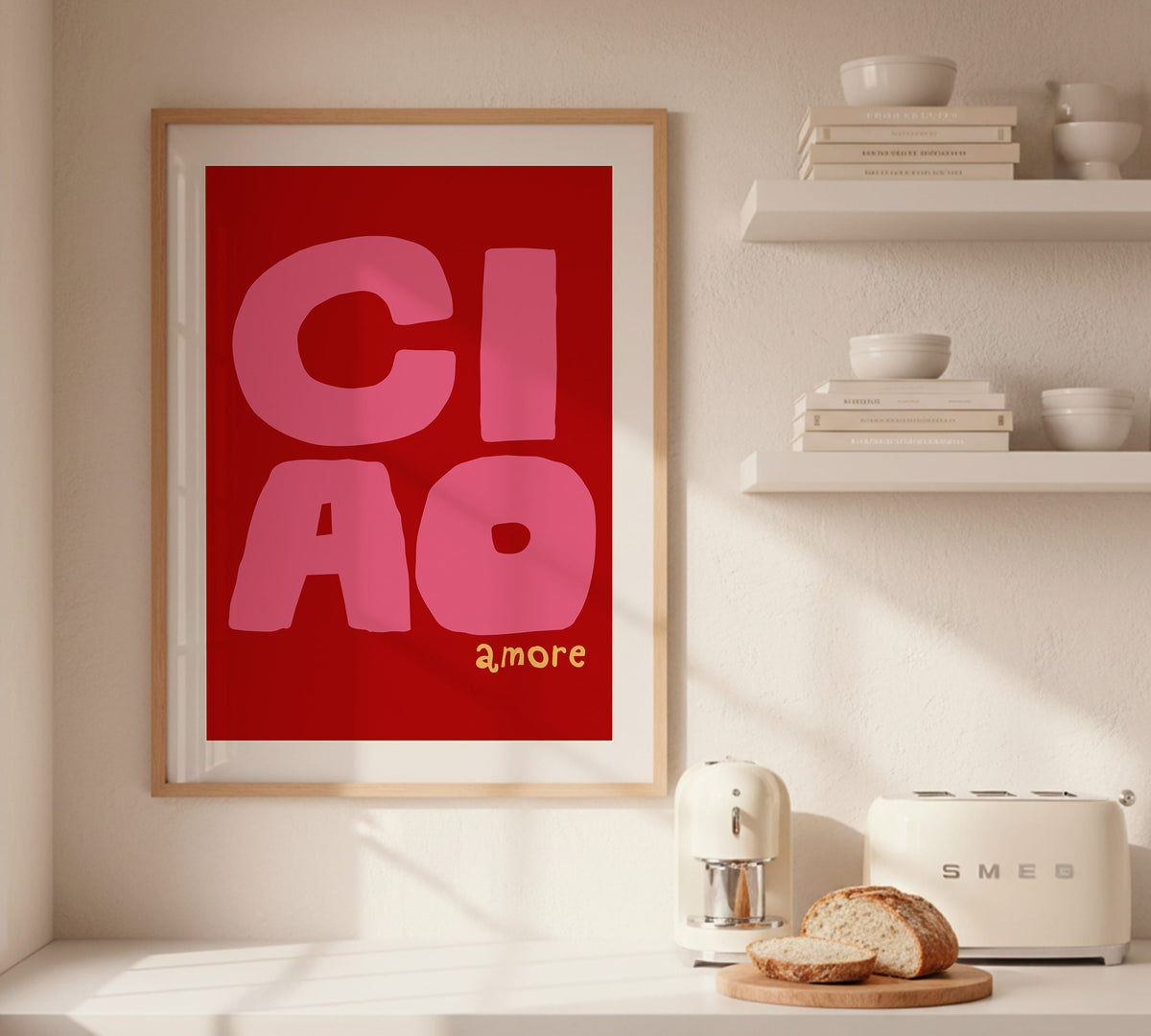 Italienischer Schriftzug Ciao Amore als moderner Art Print für eine ästhetische Küchen Dekoration.