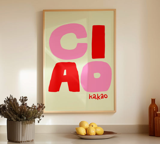 Einrichtungsbeispiel: Das Ciao Kakao Wandbild kombiniert mit Dekoration über der Küchentheke.
