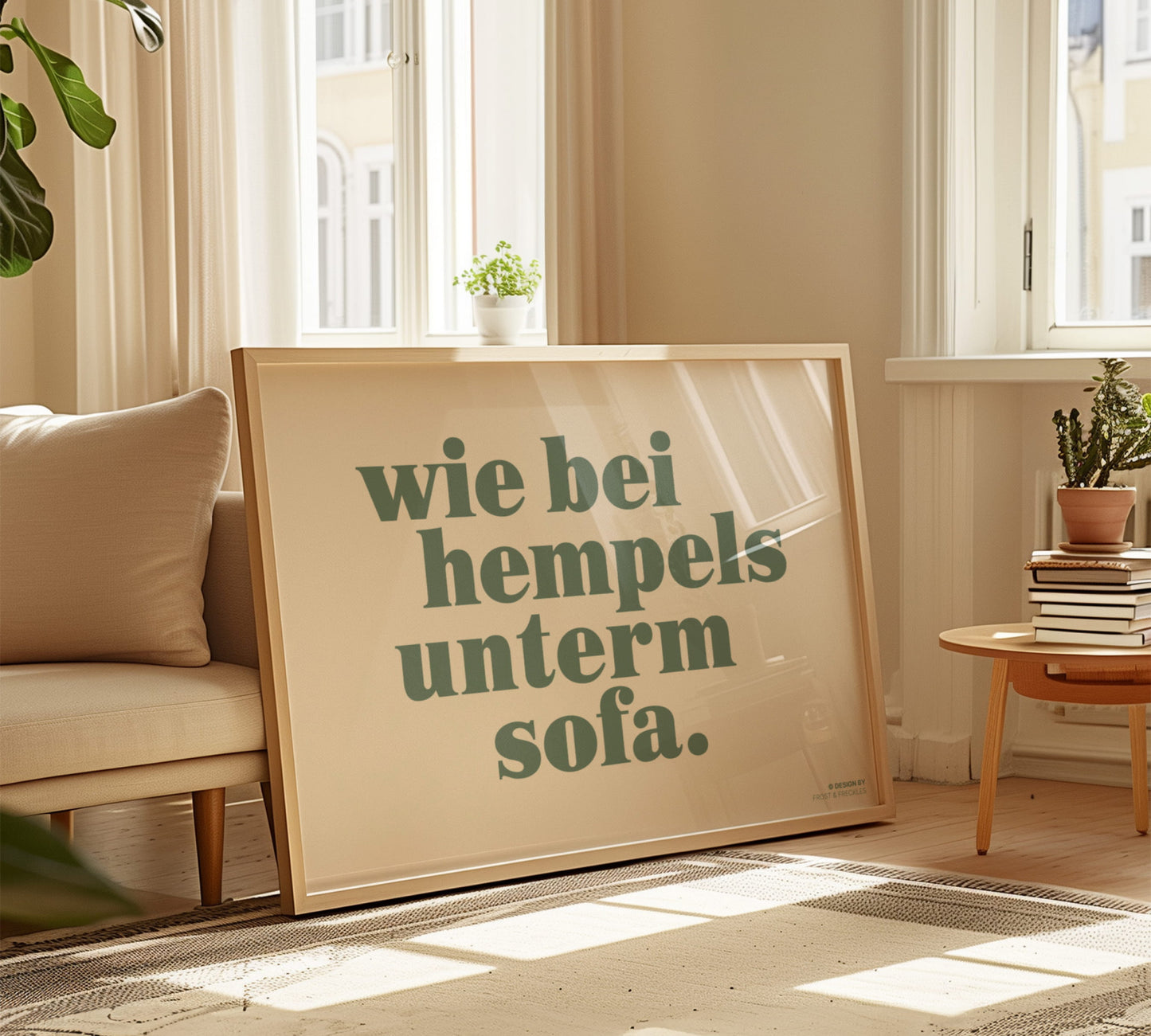 Ein vom skandinavischen Stil inspiriertes Spruch-Poster "Wie bei Hempels-unterm-Sofa" als humorvolles Geschenk zum Einzug oder für die erste eigene Wohnung.