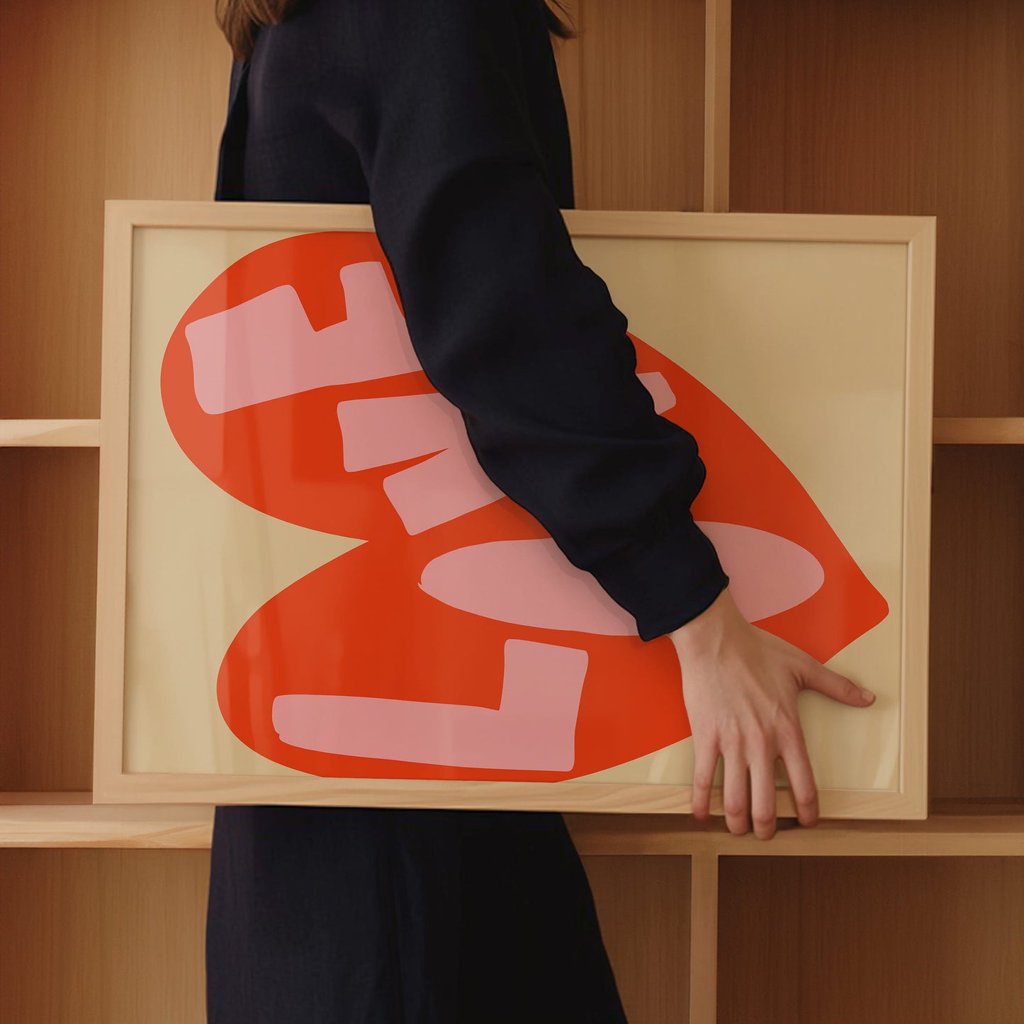Herz Illustration als schlichte Wanddeko in den Trendfarben Creme Orange und Rosa