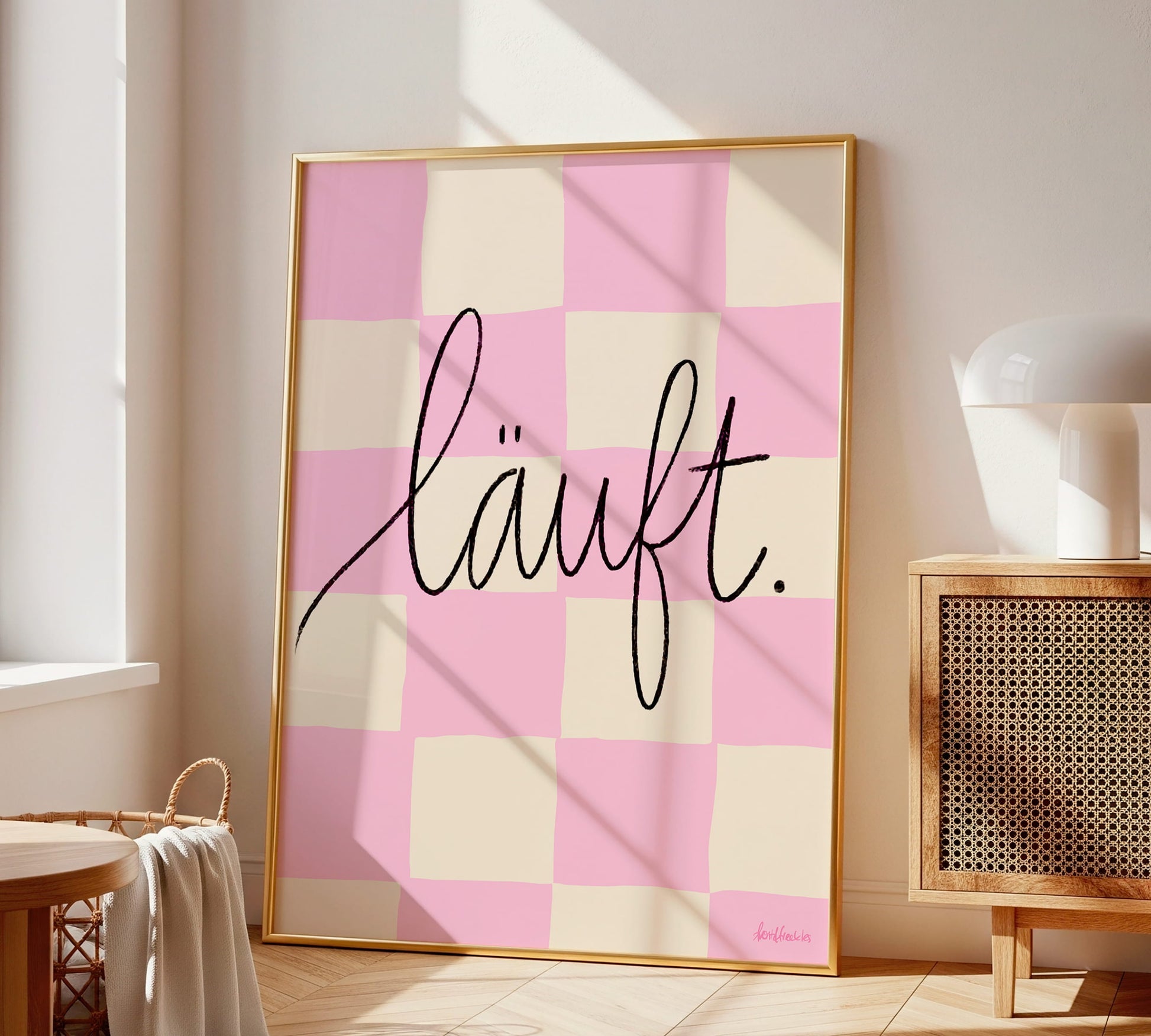 Laeuft Print im cleanen Layout für moderne Räume in Pink und Rosa