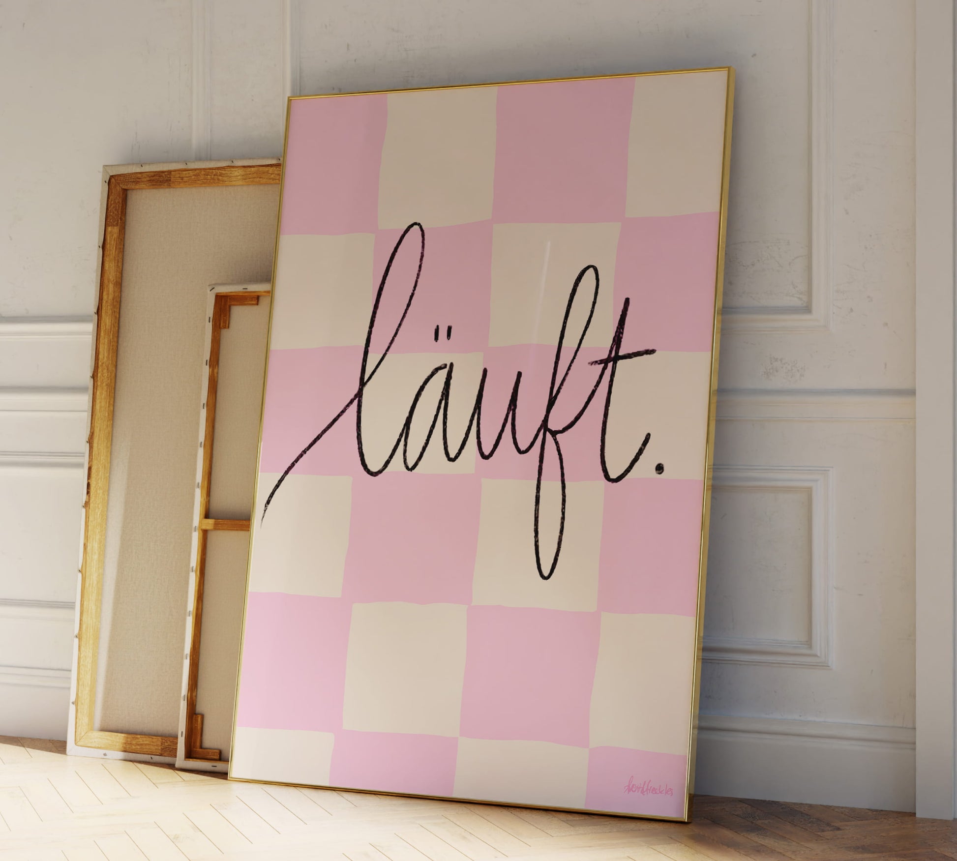 Läuft Print als schlichtes Spruchposter im Goldrahmen