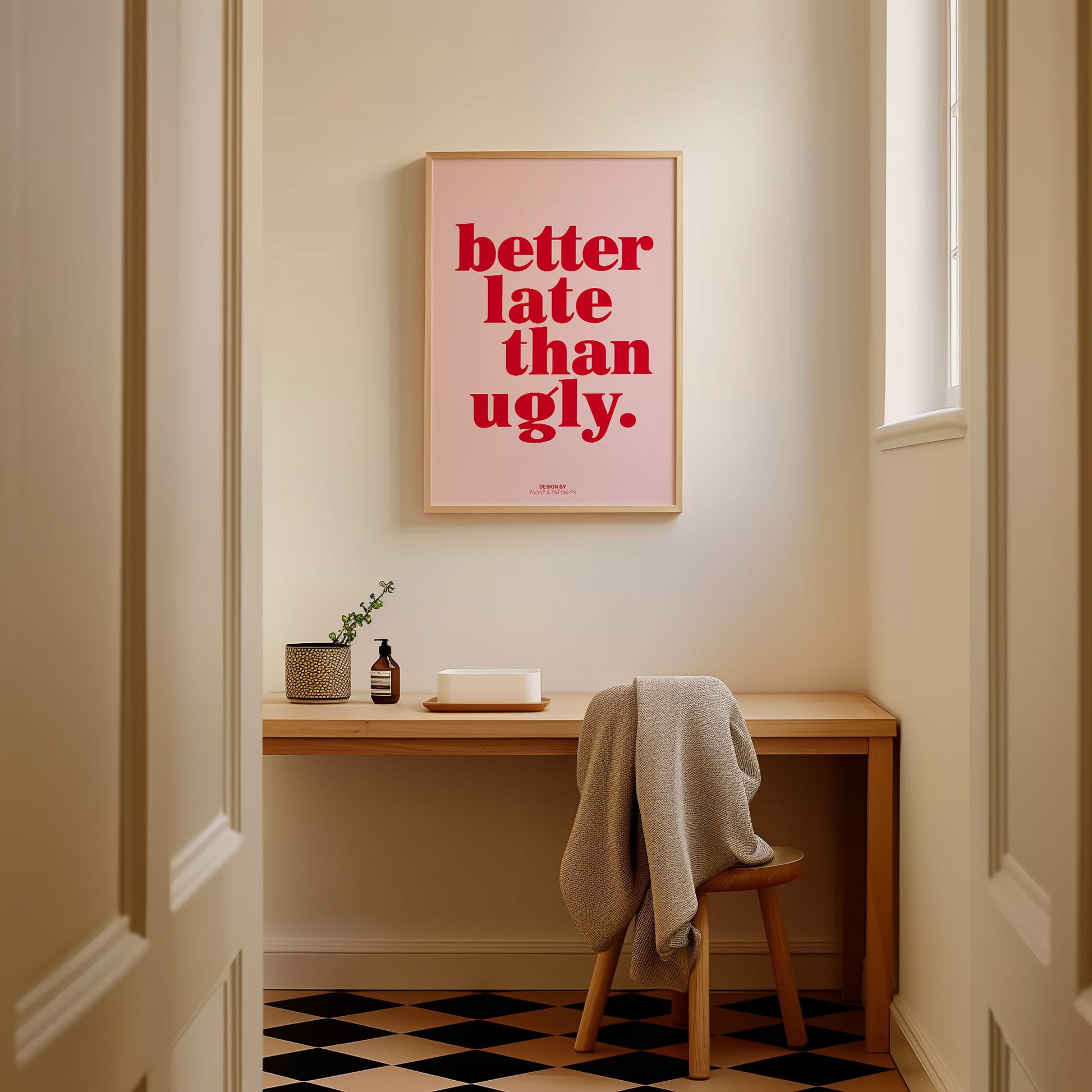 Modernes Schminktisch Poster mit englischem Spruch in Rot und Pink