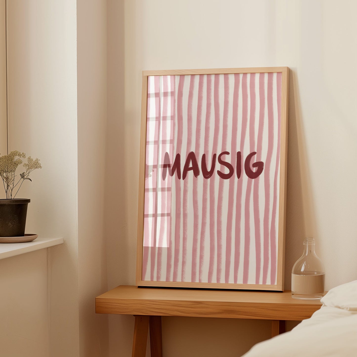 Pink aesthetic wall art mit deutschem Wort „Mausig“