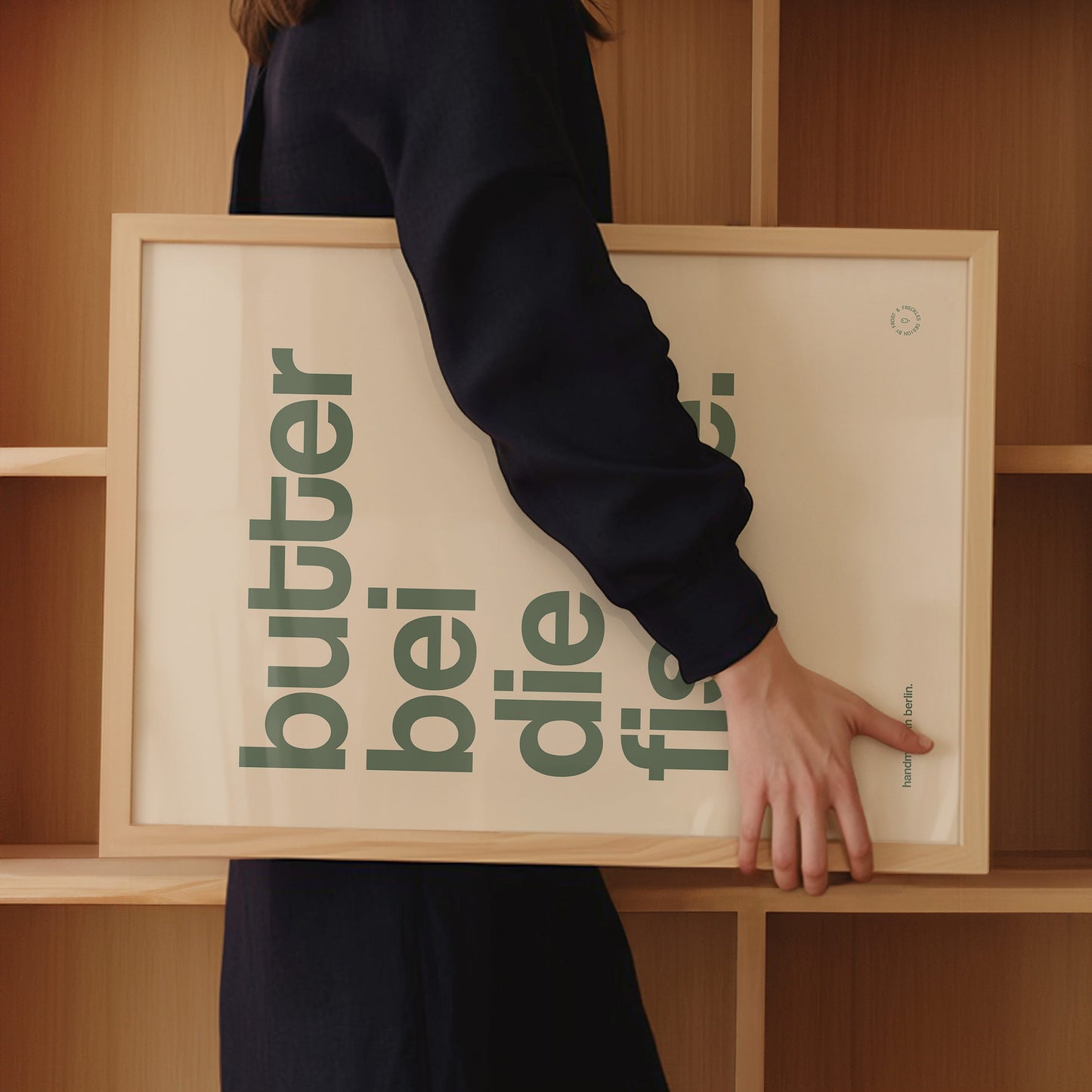 Minimalistisches Poster mit Food Bezug und deutschem Text im Plattdeutschen Dialekt